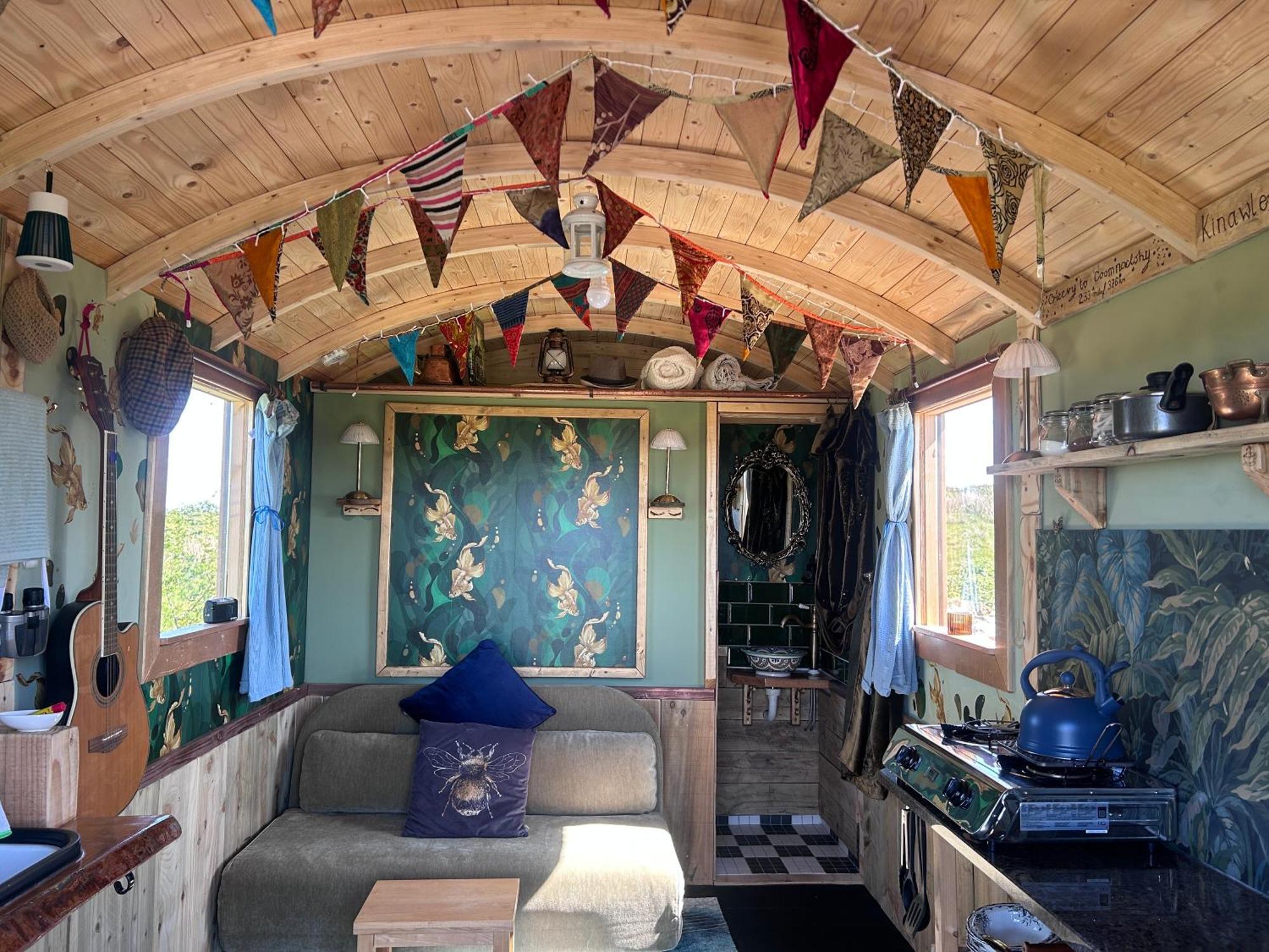 The Creevy Cabin Ballure Chambre photo